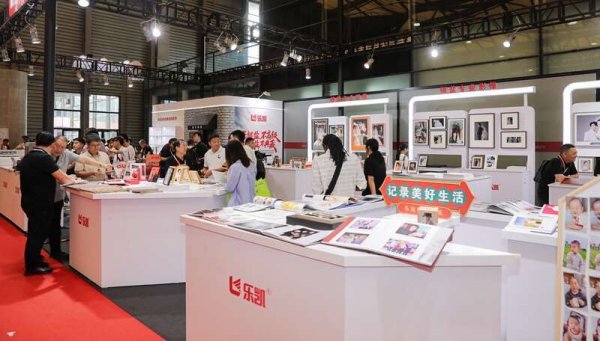 国客信配 乐凯彩色胶卷回归 受年轻人追捧